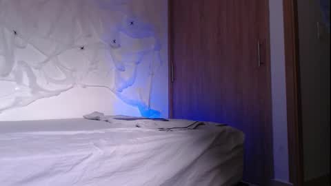 camilo_contre21 online show from November 2025 06:31:01 PM