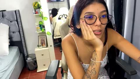 Snapshot of camilow777 chatting on November 2025 03:56:01 AM camilow777 online show from November 2025 03:56:01 AM