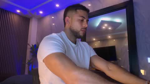 Snapshot of camilowatson chatting on June 2026 01:54:02 AM Camilo Watson online show from June 2026 01:54:02 AM