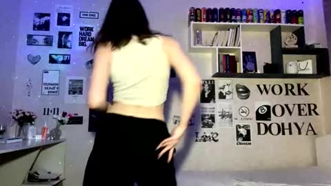 Julia online show from February 2026 12:44:01 AM