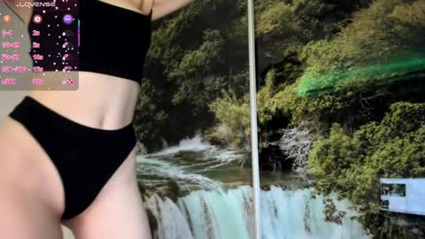 Snapshot of camladylux chatting on April 2026 10:43:02 PM camladylux online show from April 2026 10:43:02 PM