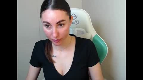 cammila horn online show from April 2026 05:21:01 AM