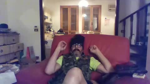 Snapshot of camomilla72 chatting on September 2025 02:54:01 PM Cristian online show from September 2025 02:54:01 PM