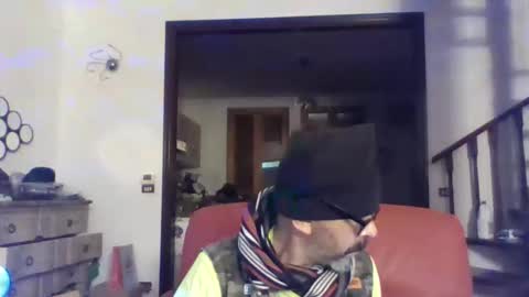 Snapshot of camomilla72 chatting on September 2025 08:19:01 AM Cristian online show from September 2025 08:19:01 AM
