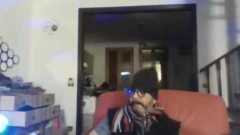 Snapshot of camomilla72 chatting on October 2025 08:34:02 AM Cristian online show from October 2025 08:34:02 AM