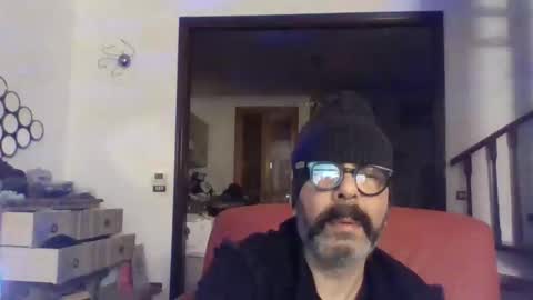 Snapshot of camomilla72 chatting on October 2025 11:20:02 AM Cristian online show from October 2025 11:20:02 AM