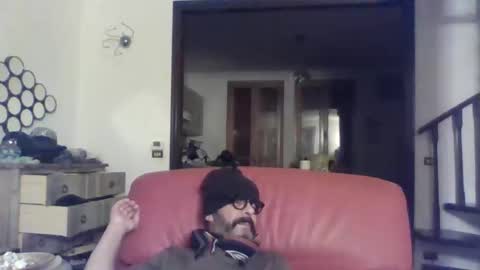 Snapshot of camomilla72 chatting on October 2025 08:42:02 PM Cristian online show from October 2025 08:42:02 PM