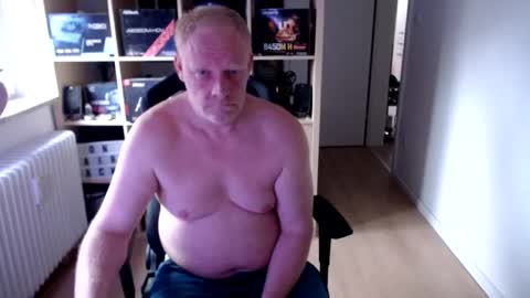 Snapshot of campdavid79 chatting on December 2024 10:23:02 AM campdavid79 online show from December 2024 10:23:02 AM