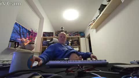 Snapshot of campdavid79 chatting on January 2025 03:03:01 PM campdavid79 online show from January 2025 03:03:01 PM