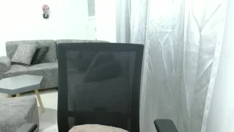 Snapshot of candacesxhot chatting on December 2025 01:46:02 AM cumorsmooke online show from December 2025 01:46:02 AM