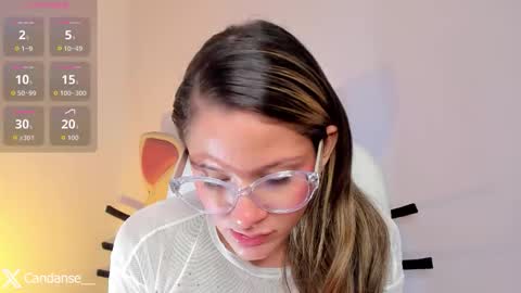 Candase online show from December 2025 11:52:02 AM