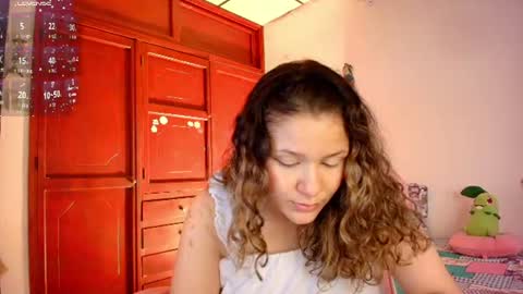 Candase online show from June 2026 07:44:02 PM
