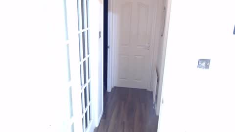 candi smokes online show from February 2025 07:49:01 PM