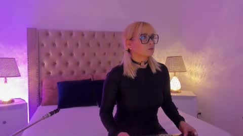 Candie  online show from January 2026 11:47:02 AM