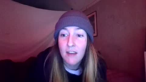 Candi online show from November 2025 04:07:02 PM