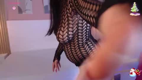 Candy online show from December 2025 04:00:02 AM