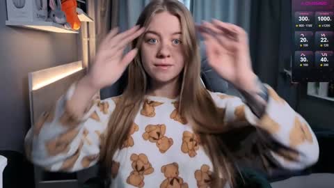 Snapshot of candy_meggie chatting on February 2025 12:17:01 PM Megan online show from February 2025 12:17:01 PM