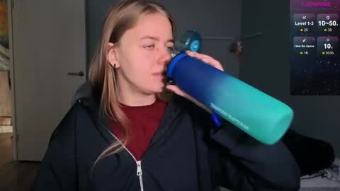 Snapshot of candy_meggie chatting on September 2025 08:16:01 AM Megan online show from September 2025 08:16:01 AM