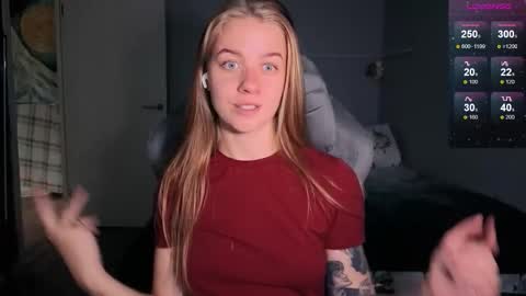 Snapshot of candy_meggie chatting on September 2025 12:17:02 PM Megan online show from September 2025 12:17:02 PM