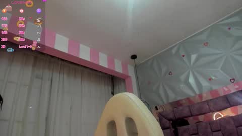 Ania online show from November 2025 10:59:01 AM