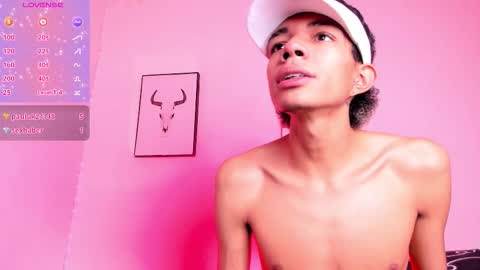 Snapshot of candyandmarilyn chatting on February 2026 05:40:02 PM and MarilynHot online show from February 2026 05:40:02 PM