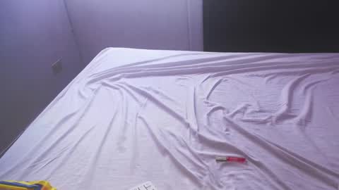 Candy online show from November 2025 06:52:02 PM