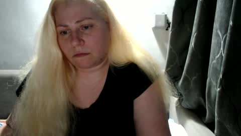 Laura online show from March 2025 09:15:02 PM