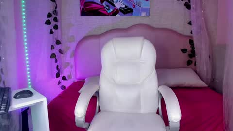 Candy online show from December 2024 08:19:02 AM