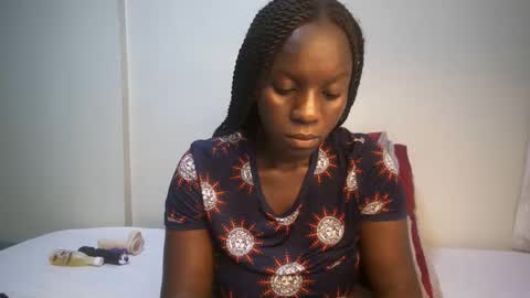 Snapshot of candycurly_ chatting on March 2025 07:49:02 PM candycurly_ online show from March 2025 07:49:02 PM