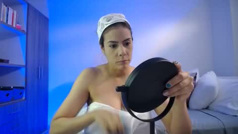 Candy Dowson online show from April 2026 07:11:01 PM