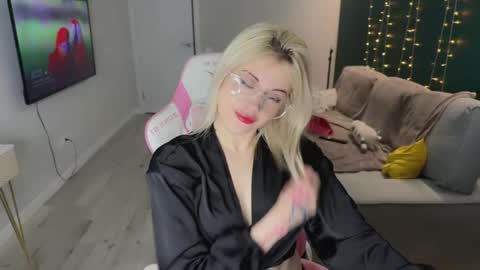 Snapshot of candyhannah chatting on March 2026 06:35:02 PM You can call me HH online show from March 2026 06:35:02 PM