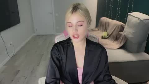 Snapshot of candyhannah chatting on March 2026 07:48:01 PM You can call me HH online show from March 2026 07:48:01 PM