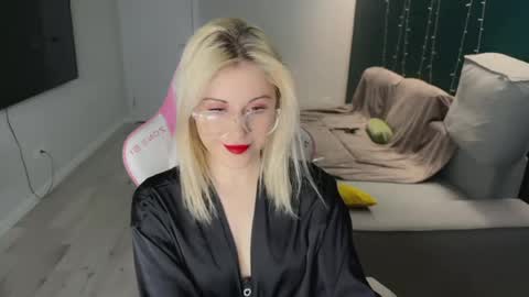 Snapshot of candyhannah chatting on March 2026 04:40:01 PM You can call me HH online show from March 2026 04:40:01 PM