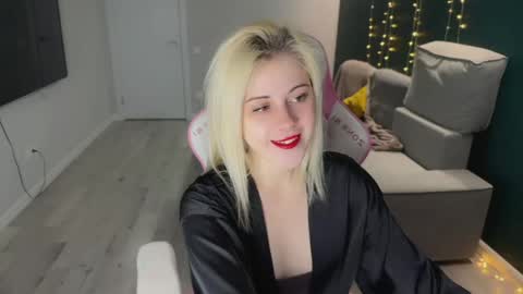 Snapshot of candyhannah chatting on April 2026 04:01:01 PM You can call me HH online show from April 2026 04:01:01 PM