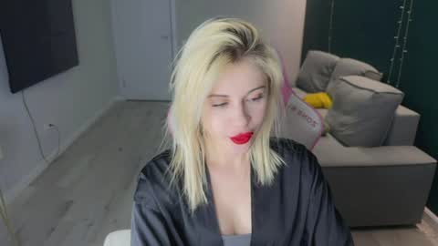 Snapshot of candyhannah chatting on April 2026 06:43:01 PM You can call me HH online show from April 2026 06:43:01 PM
