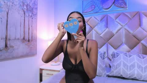 Snapshot of candylips4 chatting on April 2026 03:20:02 PM Candy online show from April 2026 03:20:02 PM