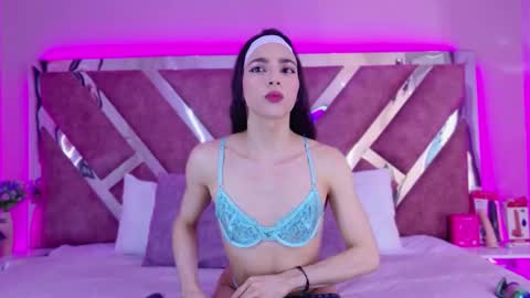 Snapshot of candyluxury_ chatting on May 2026 12:11:02 PM candyluxury_ online show from May 2026 12:11:02 PM