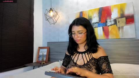 Snapshot of candys_victoria chatting on January 2025 07:55:02 AM Candys Victoria online show from January 2025 07:55:02 AM