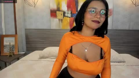 Snapshot of candys_victoria chatting on February 2025 01:25:01 AM Candys Victoria online show from February 2025 01:25:01 AM