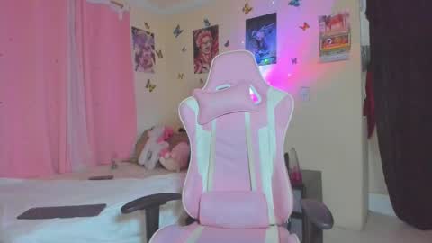 Snapshot of canela_vae chatting on February 2025 01:21:01 AM Canela online show from February 2025 01:21:01 AM