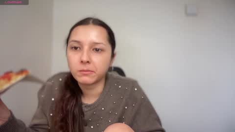 Emma online show from February 2025 11:21:02 AM