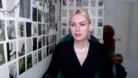 Snapshot of capricious00scorpio chatting on April 2026 04:19:02 PM Capricious Scorpio Afa online show from April 2026 04:19:02 PM