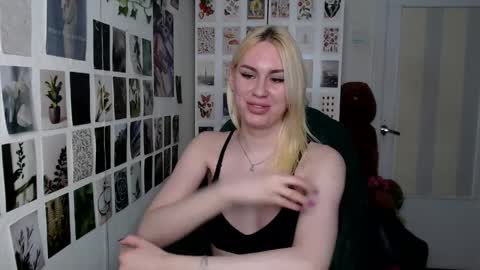 Snapshot of capricious00scorpio chatting on April 2026 03:17:02 PM Capricious Scorpio Afa online show from April 2026 03:17:02 PM