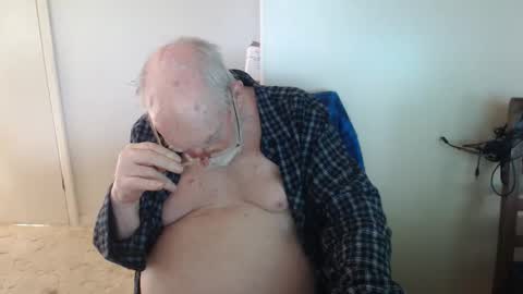 Snapshot of capt5105 chatting on April 2026 03:26:01 AM capt5105 online show from April 2026 03:26:01 AM