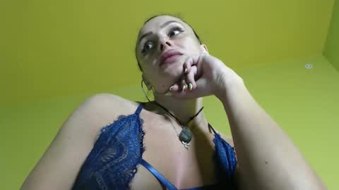 Snapshot of caramella02 chatting on April 2026 06:17:01 AM Caramella online show from April 2026 06:17:01 AM