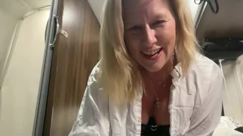 Snapshot of carebear5719 chatting on May 2026 12:27:01 AM carebear5719 online show from May 2026 12:27:01 AM