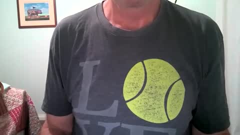 Caressluving online show from October 2025 04:32:02 AM