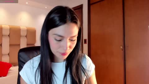 Snapshot of carina_rossi chatting on December 2024 03:09:01 AM Carina online show from December 2024 03:09:01 AM