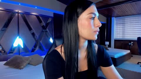Snapshot of carina_rossi chatting on February 2025 12:26:02 PM Carina online show from February 2025 12:26:02 PM