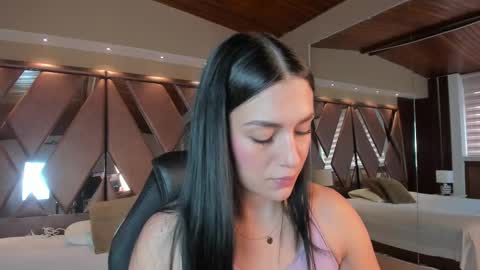 Snapshot of carina_rossi chatting on October 2025 12:48:02 PM Carina online show from October 2025 12:48:02 PM